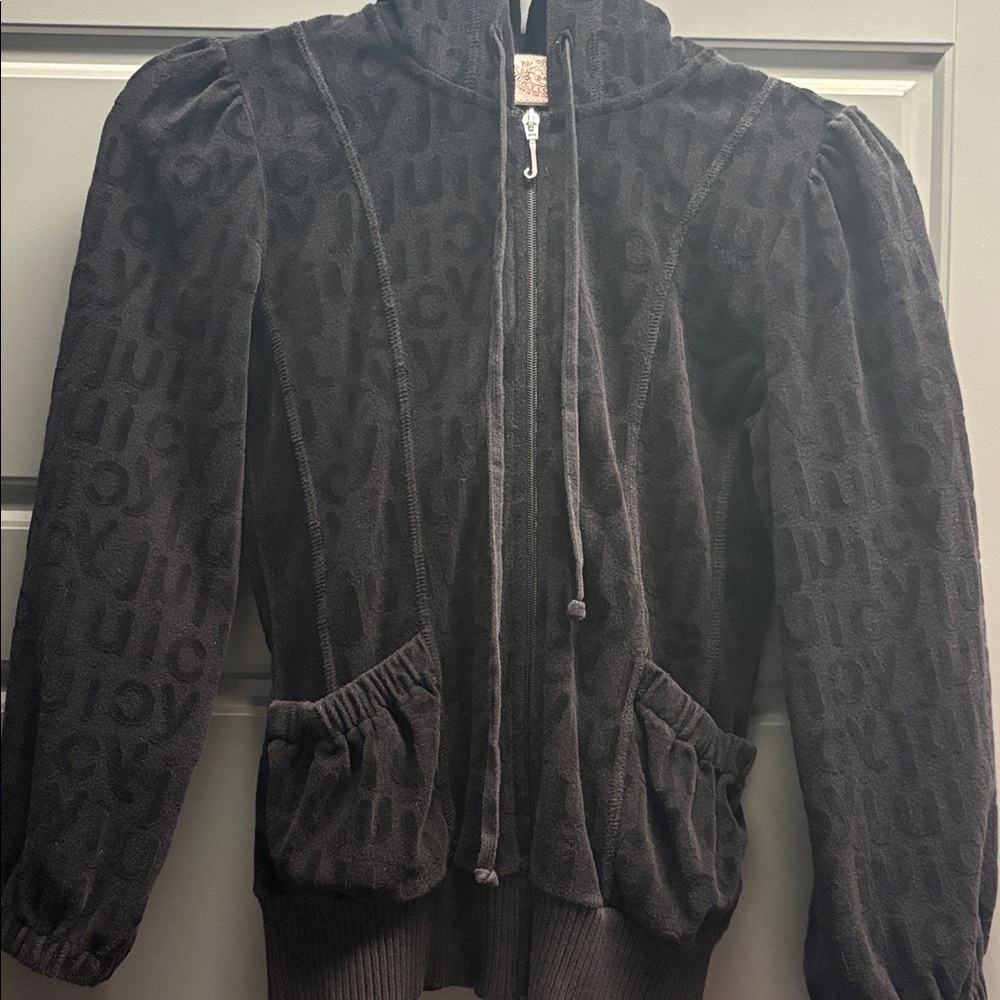 Juicy Couture Black Textured ‘Juicy pattern’ Hoodie w/ original ‘J’ zipper!